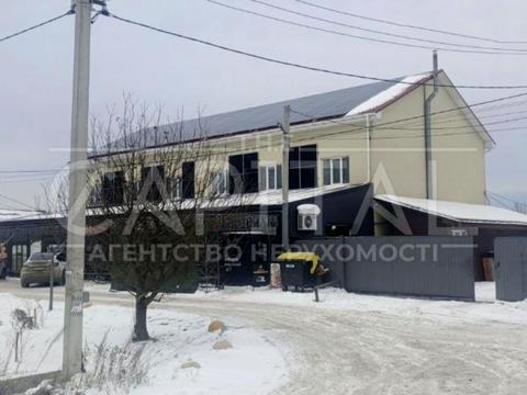 комерційна за адресою 1 Травня вул., 13