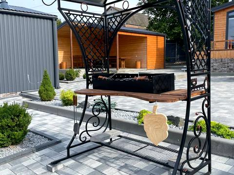 будинок за адресою Садова вул., 1б