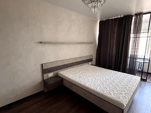 квартира за адресою Академіка Сахарова вул., (54 перлина)