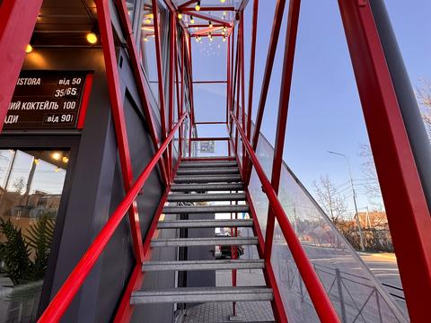 комерційна за адресою Свято-Покровська вул. (Леніна), 42