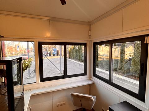 комерційна за адресою Свято-Покровська вул. (Леніна), 42