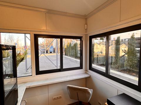 комерційна за адресою Свято-Покровська вул. (Леніна), 42