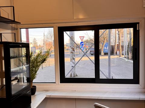 комерційна за адресою Свято-Покровська вул. (Леніна), 42