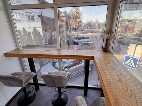 комерційна за адресою Свято-Покровська вул. (Леніна), 42