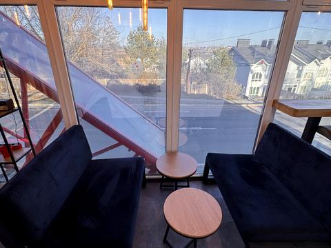 комерційна за адресою Свято-Покровська вул. (Леніна), 42