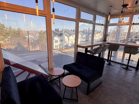 комерційна за адресою Свято-Покровська вул. (Леніна), 42