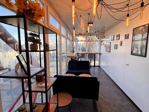 комерційна за адресою Свято-Покровська вул. (Леніна), 42