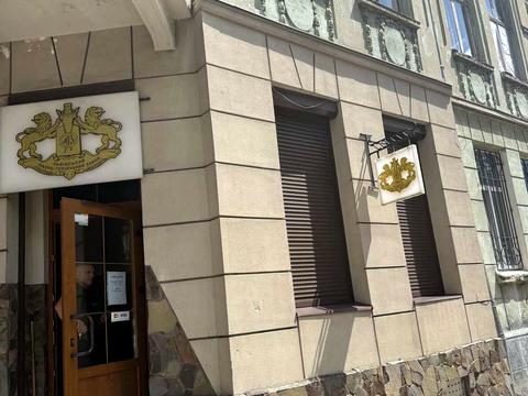 комерційна за адресою Братів Міхновських вул. (Московська), 10