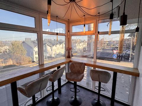 комерційна за адресою Свято-Покровська вул. (Леніна), 42