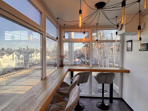 комерційна за адресою Свято-Покровська вул. (Леніна), 42