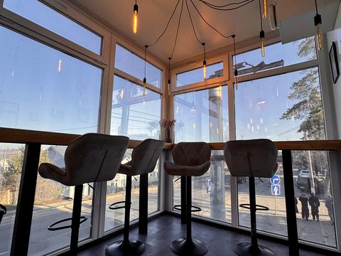 комерційна за адресою Свято-Покровська вул. (Леніна), 42