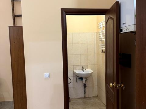 комерційна за адресою Братів Міхновських вул. (Московська), 10
