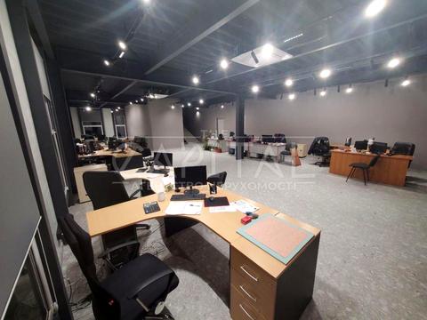 комерційна за адресою В'ячеслава Чорновола, 6