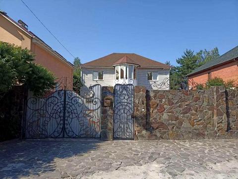 дом по адресу Центральной Рады ул.