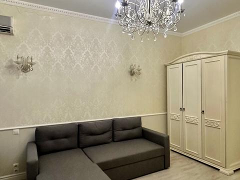 квартира за адресою Дніпровська набережна вул., 14-А