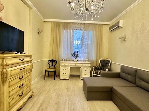 квартира за адресою Дніпровська набережна вул., 14-А