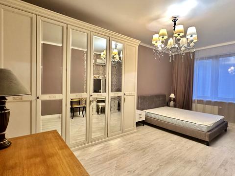 квартира за адресою Дніпровська набережна вул., 14-А