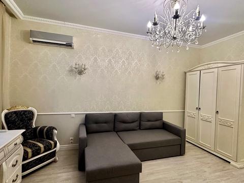 квартира за адресою Дніпровська набережна вул., 14-А