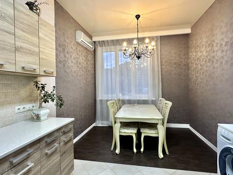 квартира за адресою Дніпровська набережна вул., 14-А