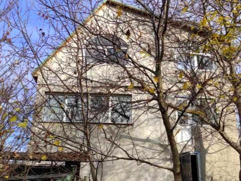 дом по адресу центральна