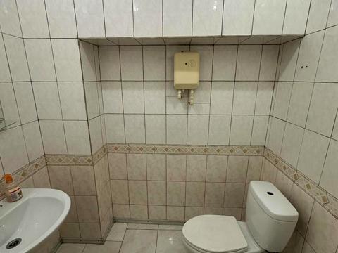 комерційна за адресою Левка Лук'яненка вул. (Горького), 3/27