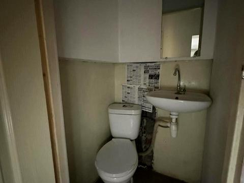 комерційна за адресою Левка Лук'яненка вул. (Горького), 3/27