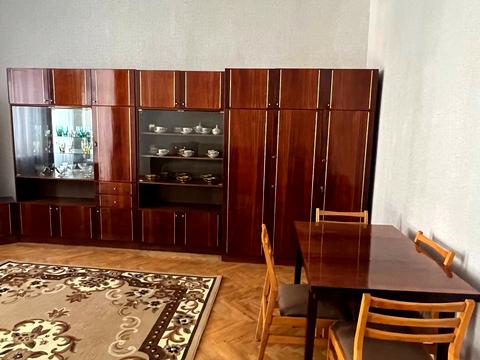 квартира за адресою Шептицьких вул., 33