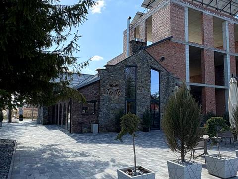 коммерческая по адресу Ивана Сирко ул., 66