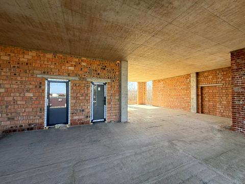 коммерческая по адресу Ивана Сирко ул., 66