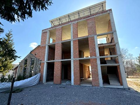 коммерческая по адресу Ивана Сирко ул., 66