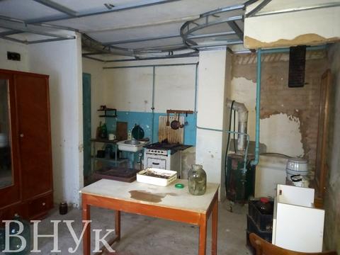 будинок за адресою Джерельна вул., 10