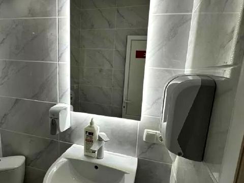 комерційна за адресою Владислава Бувалкіна вул., 60-Ж