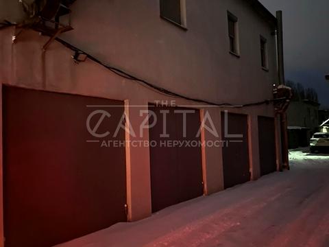 коммерческая по адресу Омеляна Пріцака ул. (Академіка Кржижановського), 3