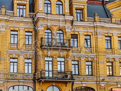 комерційна за адресою Велика Васильківська вул. (Червоноармійська), 1-3/2