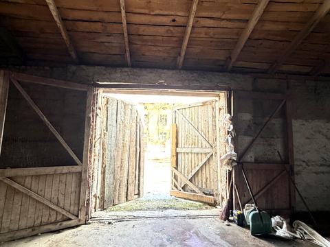 коммерческая по адресу Партизанська, 30-В