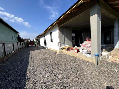 дом по адресу Ужгородская ул.