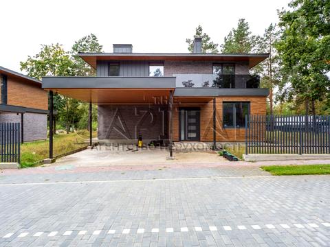 будинок за адресою Світанкова вул.