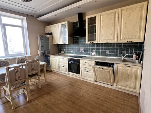 квартира за адресою Василя Тютюнника вул. (Анрі Барбюса), 16