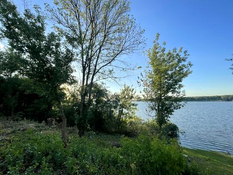 участок по адресу Озерна, 7