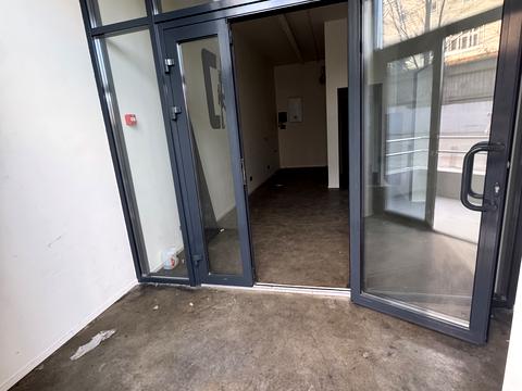 коммерческая по адресу Кудрявська, 24А