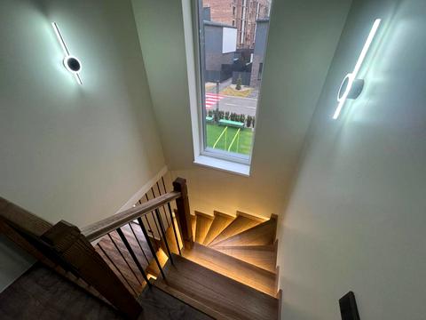 будинок за адресою Молодіжна вул.