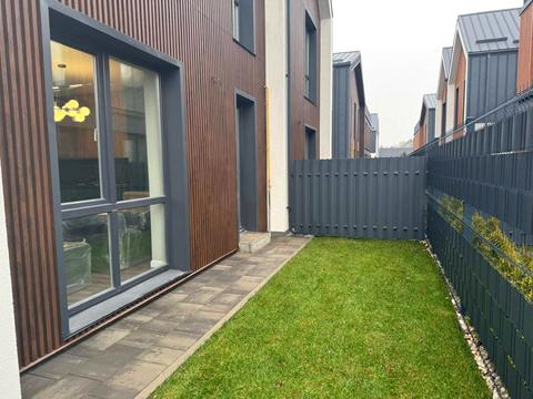 будинок за адресою Молодіжна вул.