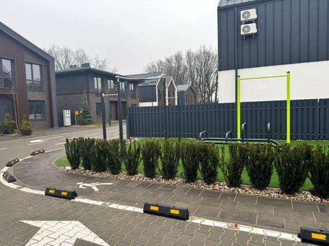 будинок за адресою Молодіжна вул.