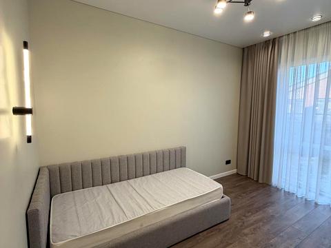 будинок за адресою Молодіжна вул.