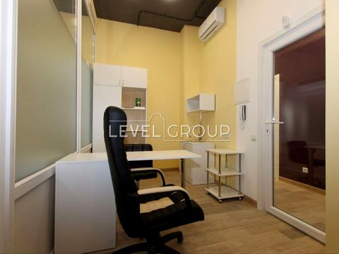 коммерческая по адресу Червоной Калины просп. (Владимира Маяковского), 89-Б