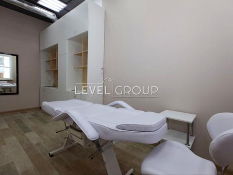 коммерческая по адресу Червоной Калины просп. (Владимира Маяковского), 89-Б