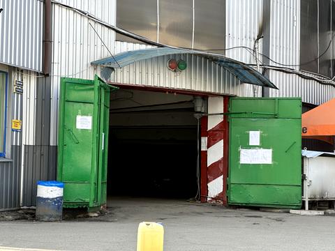 паркомісце за адресою Лариси Руденко вул., 6-А