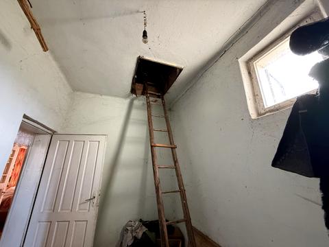 дом по адресу Центральна