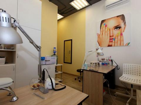 комерційна за адресою Червоної Калини просп. (Володимира Маяковського), 89