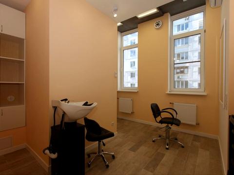 комерційна за адресою Червоної Калини просп. (Володимира Маяковського), 89